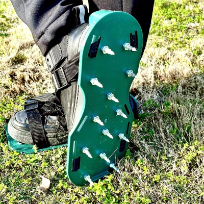 Фото: Сандалии Spikes для аэрации газона-3 Сандалии Spikes для аэрации газона-3